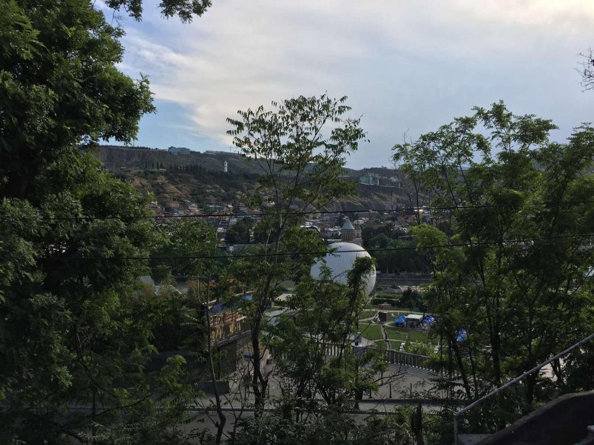 Hotel Jurkha Tbilisi Esterno foto